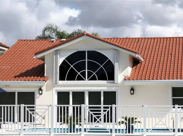 10546 NW 51st St, Doral, FL 33178