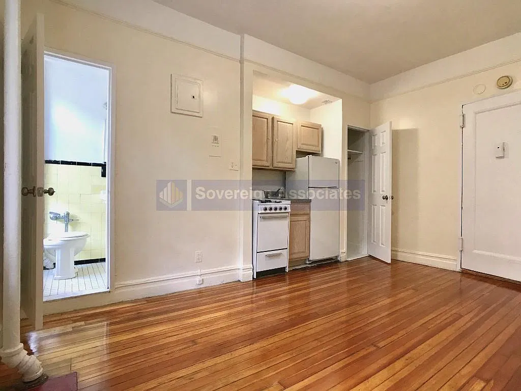 936 West End Avenue — Photo 4