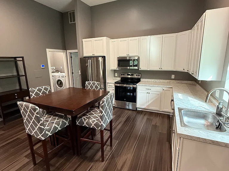 7260 Noblestown Rd #A — Photo 10