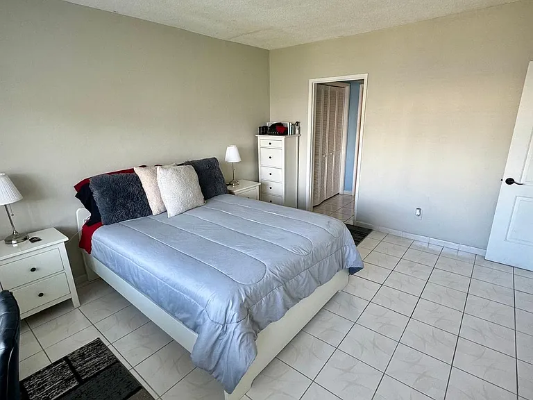 450 Golden Isles Dr #2F — Photo 3