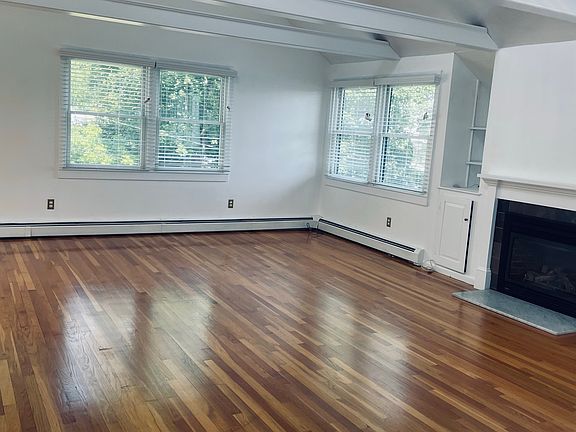 Gas Fieplace Living Room