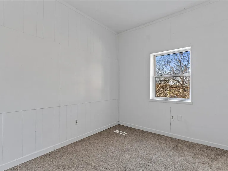 217 W College Ave — Photo 6