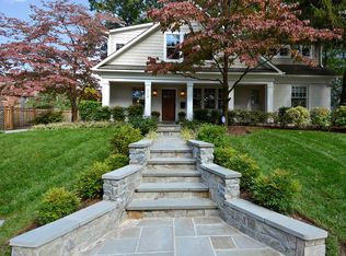 2719 N Dinwiddie St, Arlington, VA 22207