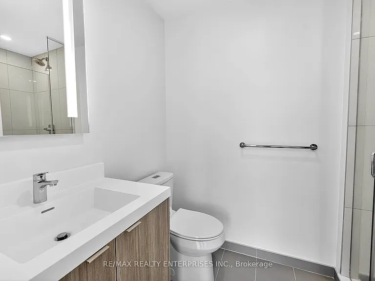 60 Central Park Dr #2404 — Photo 17