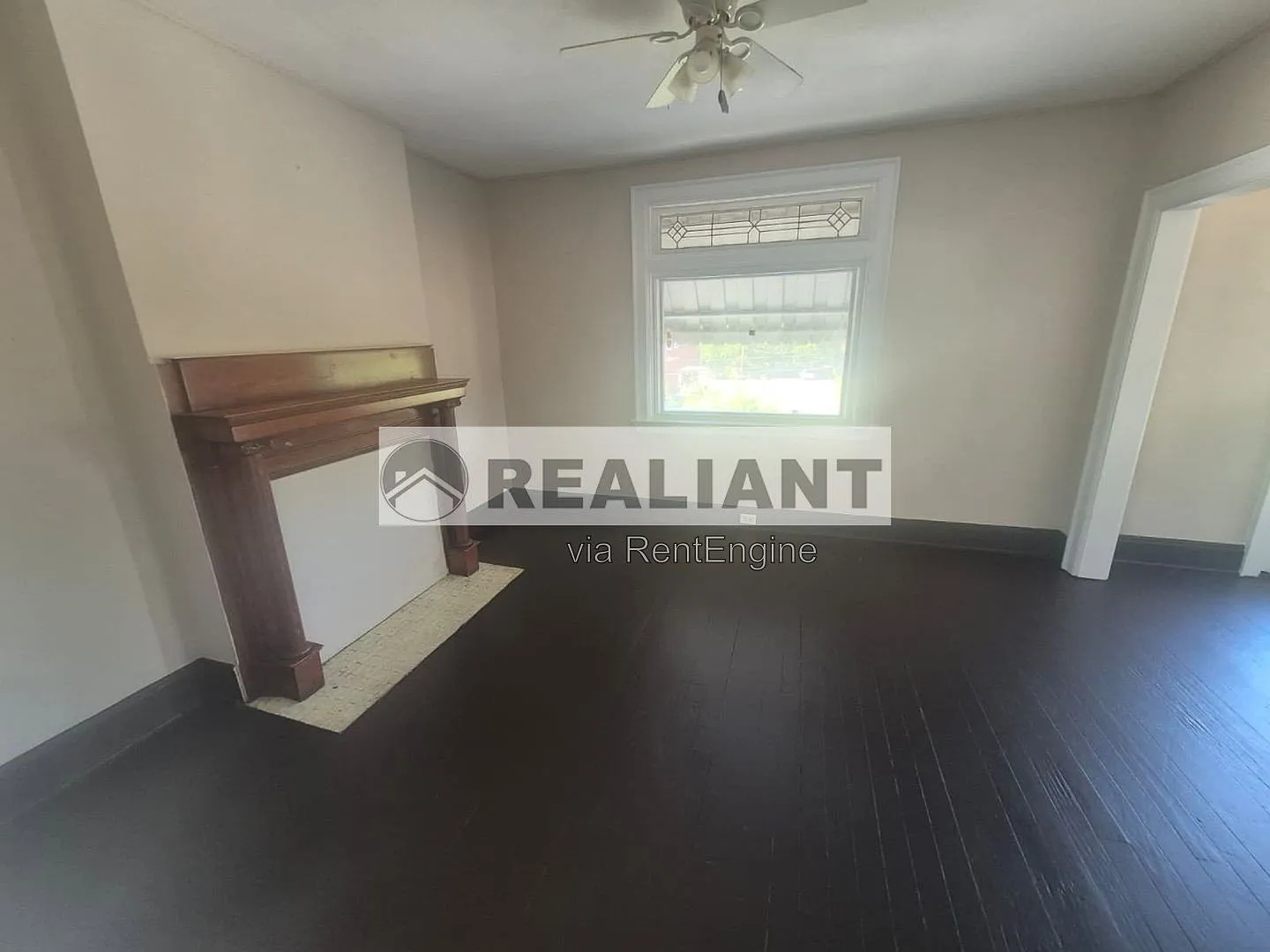 3 bed, 1.0 bath, $1,145 — Photo 3