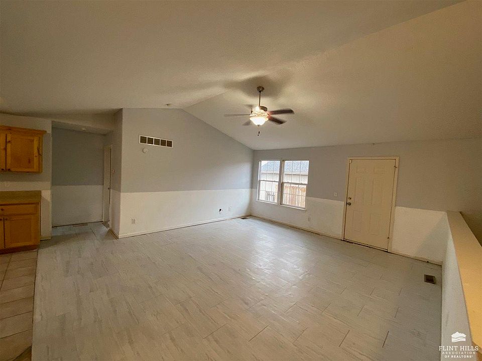 2120 Deer Trl, Junction City, KS 66441 MLS 20232535 Zillow