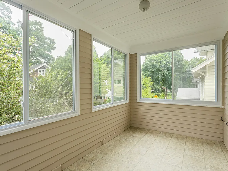 26-28 Palisade Park — Photo 16