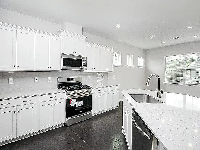 14412 Cardwell Hill Ln — Photo 8