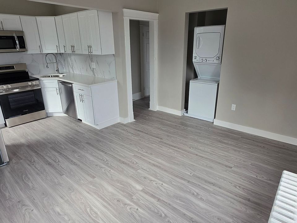 1st image of 4 King Ave APT 2