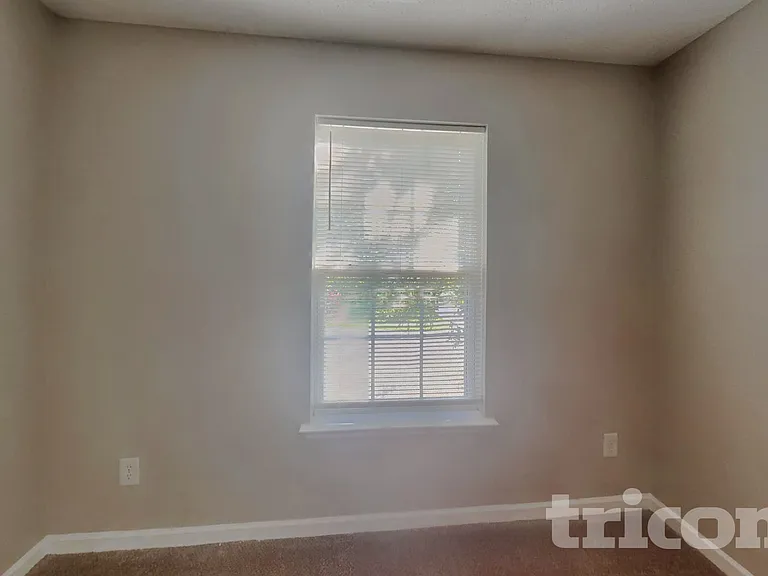 4812 Silverdene St — Photo 10