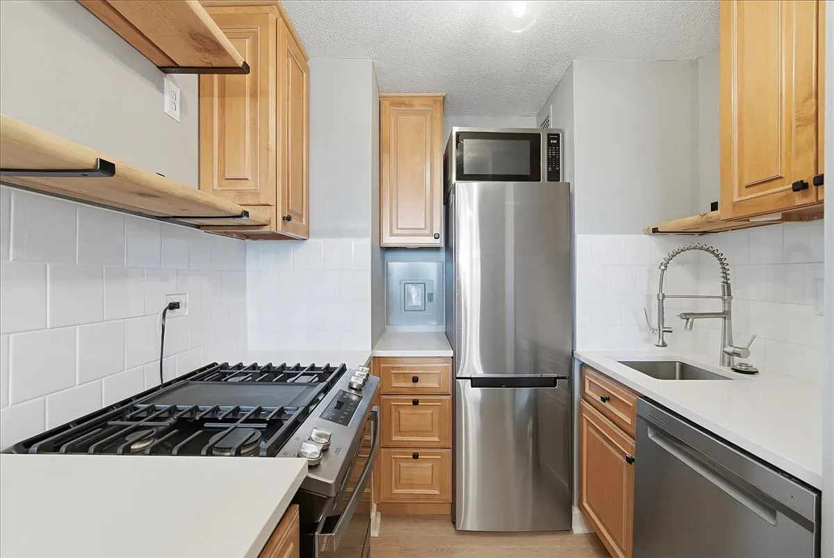 1 bed, 1.0 bath, 578 sqft, $1,850 — Photo 2