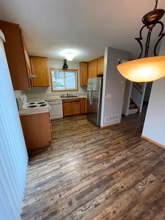 16459 Timber Crest Dr SE — Photo 4