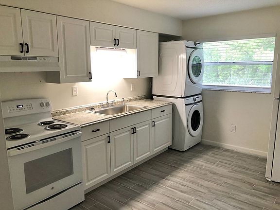 3rd image of 722 S Ingraham Ave #724ING