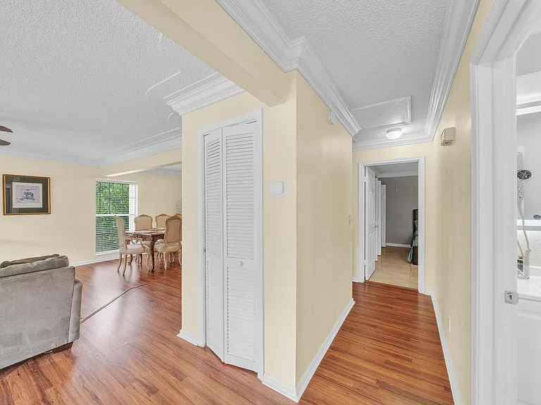1350 Riverside Cir #1 — Photo 34
