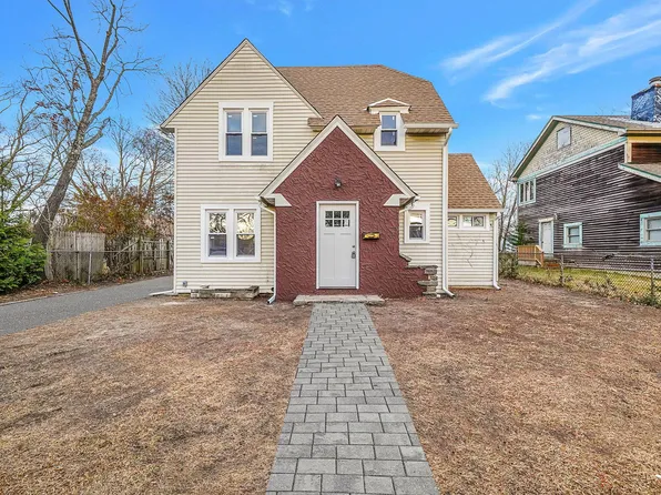 410 Fishel Avenue, Riverhead, NY 11901