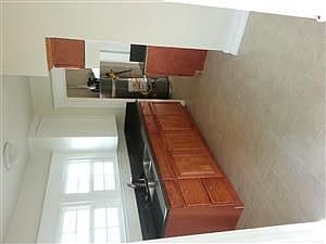 4th image of 1017 W 55th St