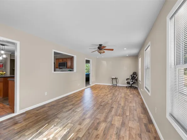 10144 Hawks Rd, Dittmer, MO 63023