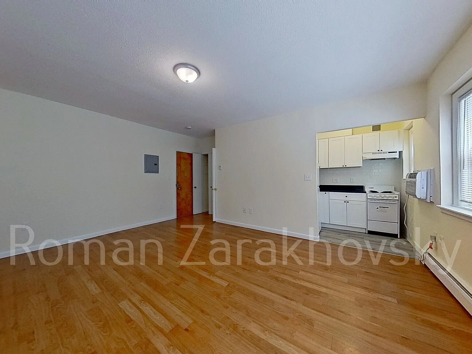Studio, 99999 sqft, $1,950 — Photo 1