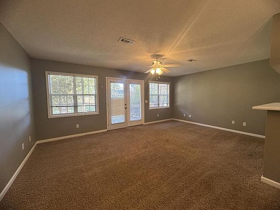 3rd image of 110 Woodrun Dr