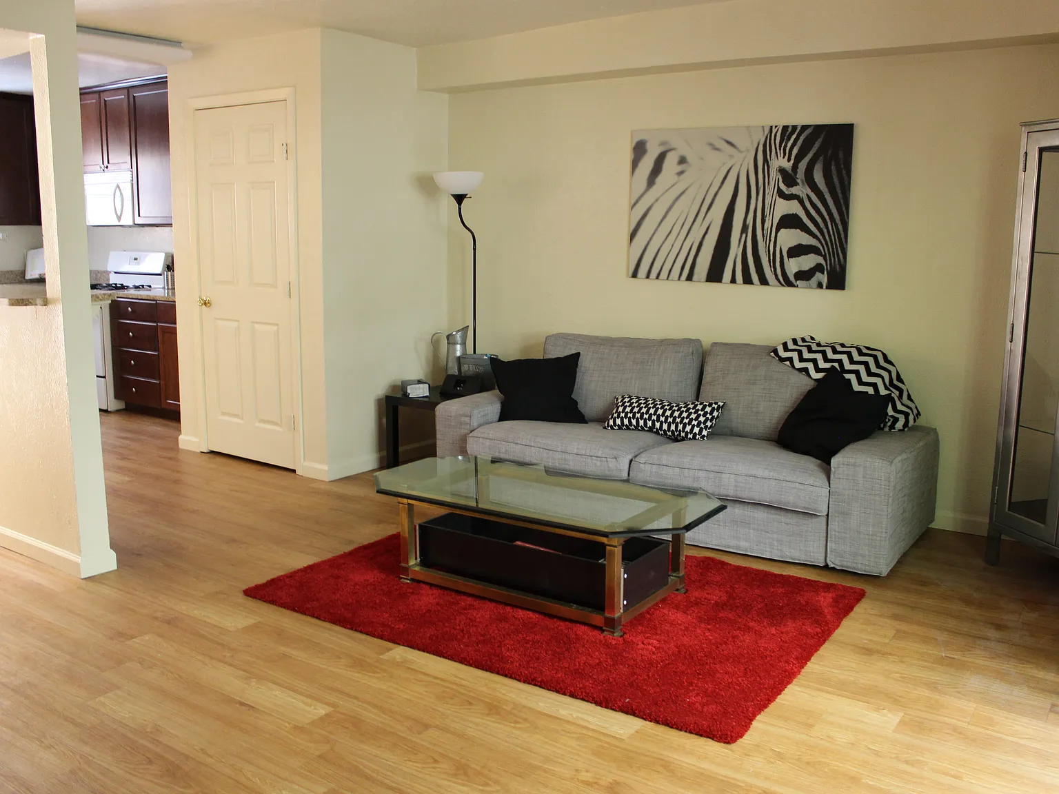 2 bed, 1550 sqft, $1,250 — Photo 2
