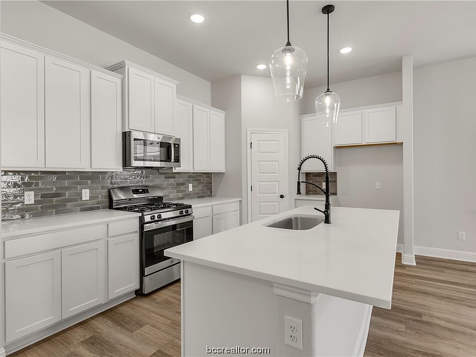 1st image of 6223 Southern Cross Dr