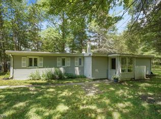 16 Hill Rd, Montague, NJ 07827