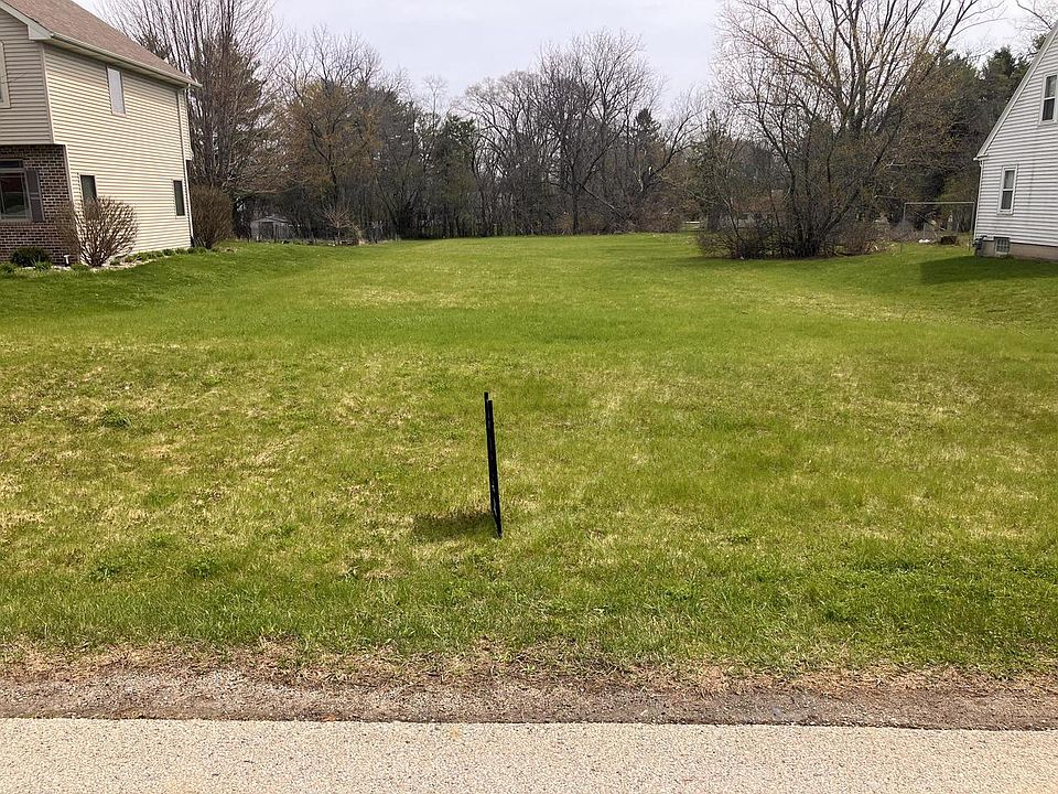 2nd image of 8498 N 68th STREET