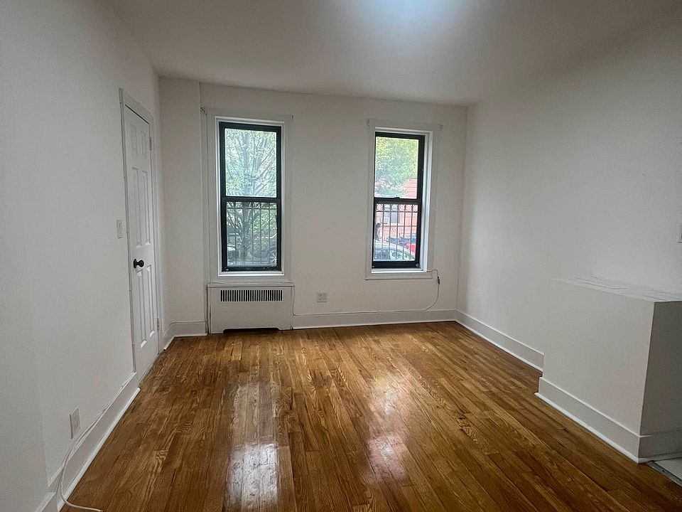 2nd image of 120 W 138th St #1C