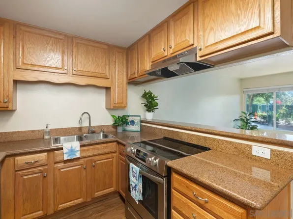 1631 Bayview Heights Dr Unit 5, San Diego, CA 92105