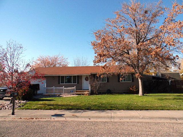 1st image of 635 N Farnsworth Dr