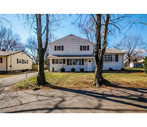 29 Pierson Ave photo 1
