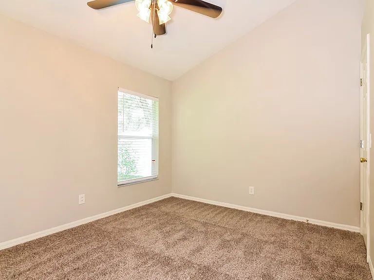 2212 Kenwick Dr — Photo 12