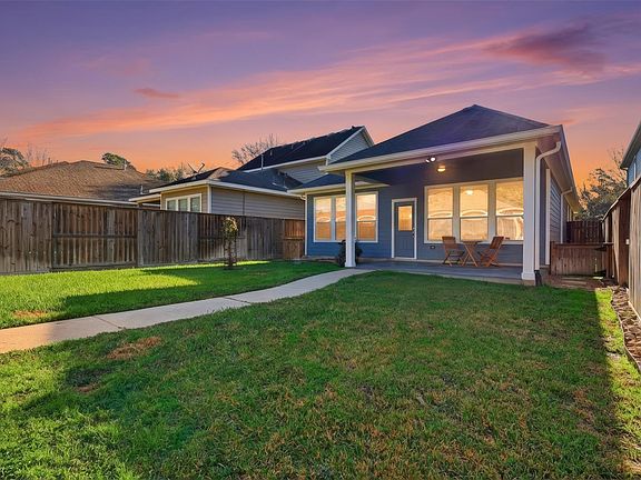 3rd image of 66 Whetstone Ridge Way