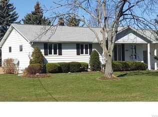 7016 Errick Rd, North Tonawanda, NY 14120