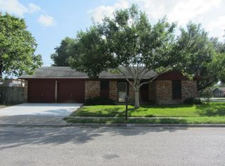 108 Cornwall Dr, Victoria, TX 77904