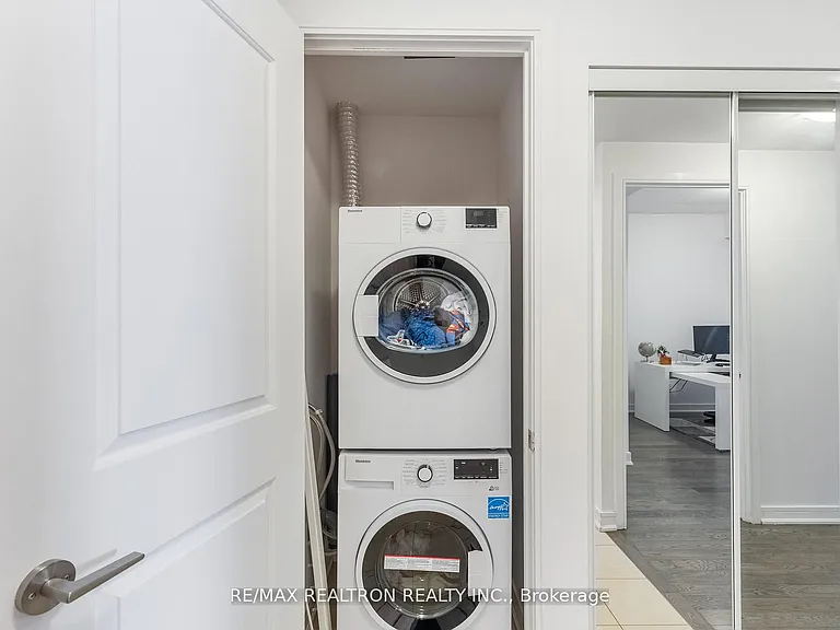9205 Yonge St #501 — Photo 11