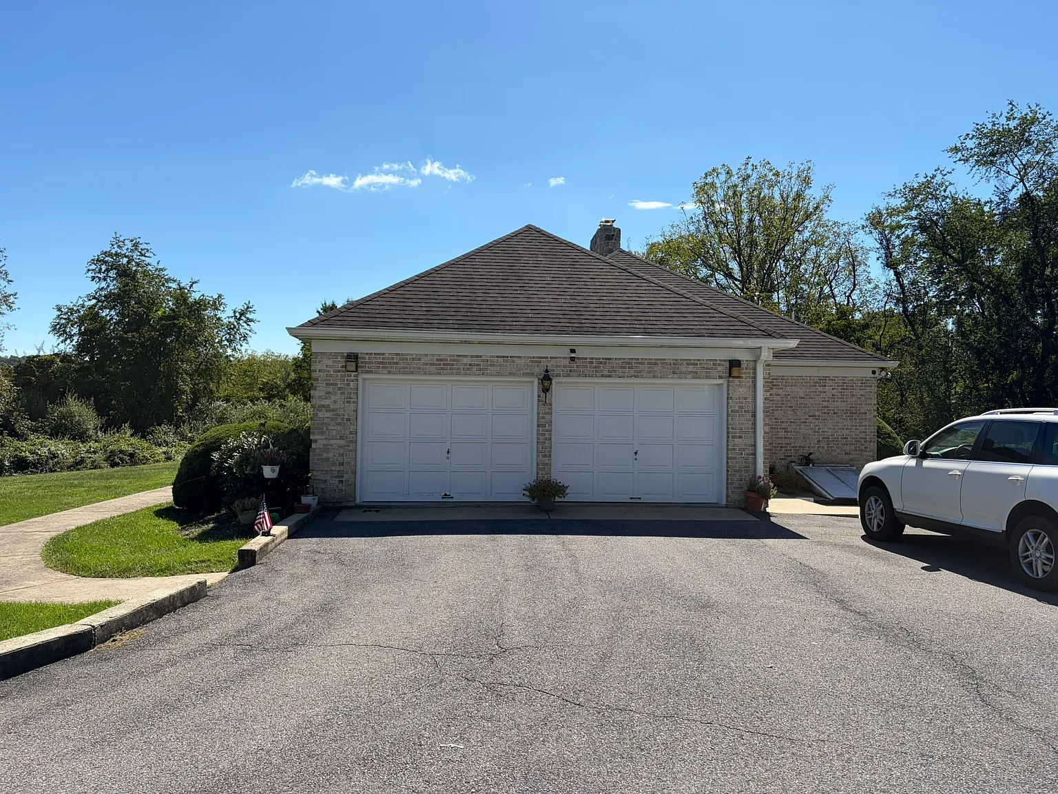 3 bed, 2.5 bath, 3000 sqft, $3,875 — Photo 2