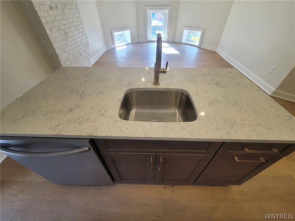 1 bed, 1.0 bath, 850 sqft, $1,800 — Photo 4