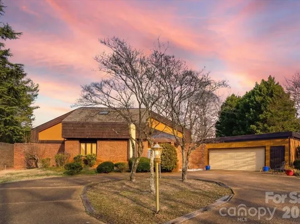 119 Azalea Cir, Bermuda Run, NC 27006