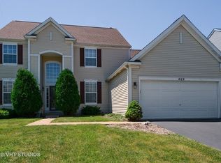 469 Chesterfield Ln, North Aurora, IL 60542