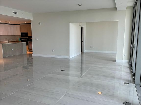 5th image of 3100 N Ocean Drive #P 903