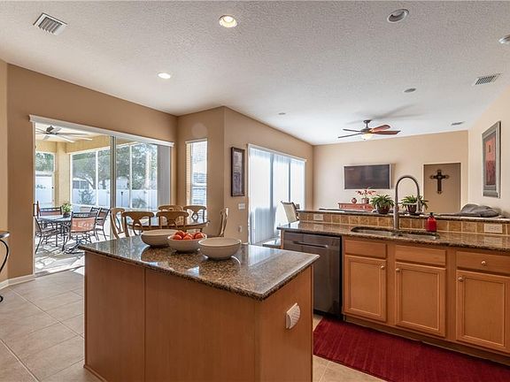 4th image of 1813 Prairie Grass Ln