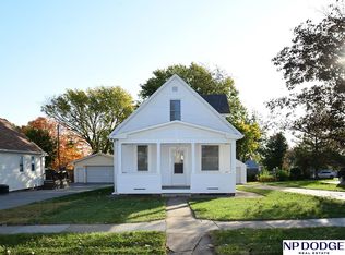 4115 S 38th St, Omaha, NE 68107