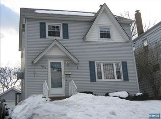 320 Marlboro Rd, Wood Ridge, NJ 07075