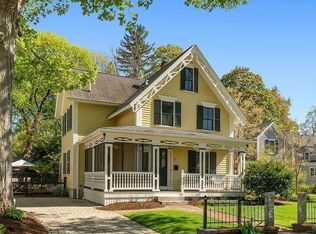 33 Middle St, Concord, MA 01742