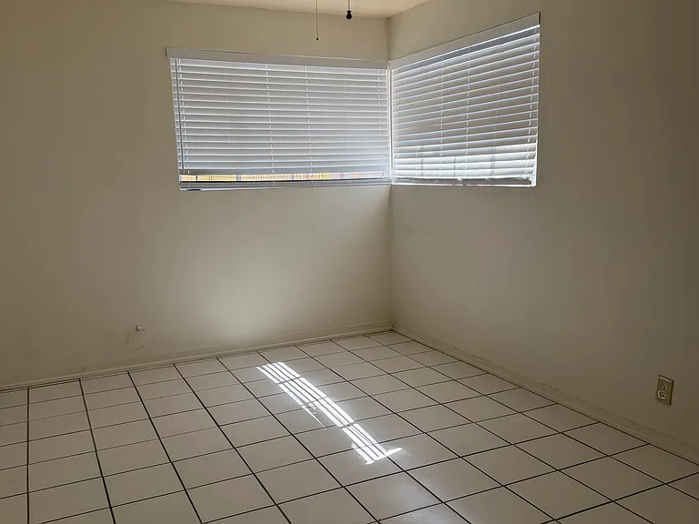1645 E Prince Rd — Photo 4