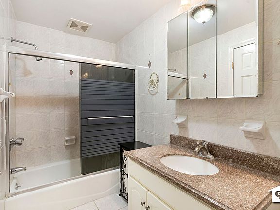 5th image of 573 61st St #1