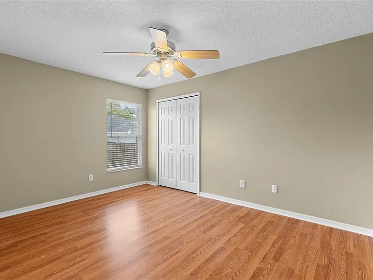 148 Country Lakes Cir — Photo 11