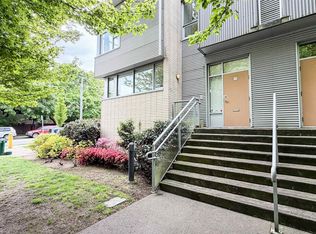 390 E 11th Ave, Vancouver, BC V5T 4V9