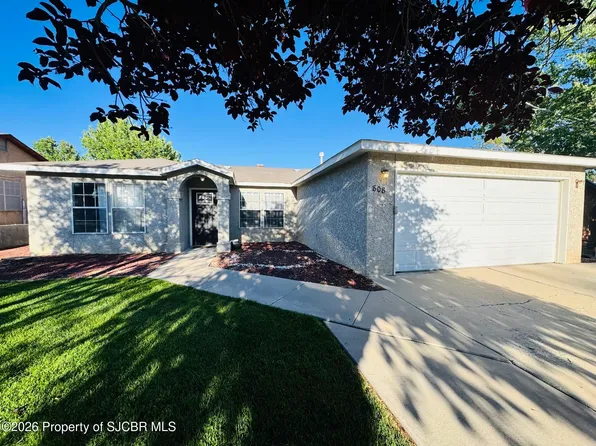 808 Saguaro St, Bloomfield, NM 87413